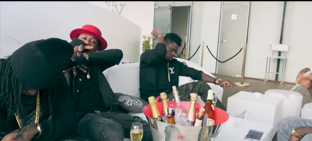 Extrait du clip La vie de Louga